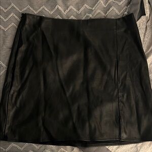 Black pleather mini skirt